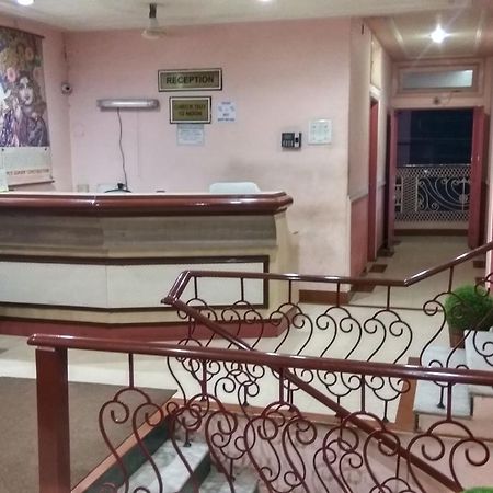 Hotel Varsa Dibrugarh Exteriör bild
